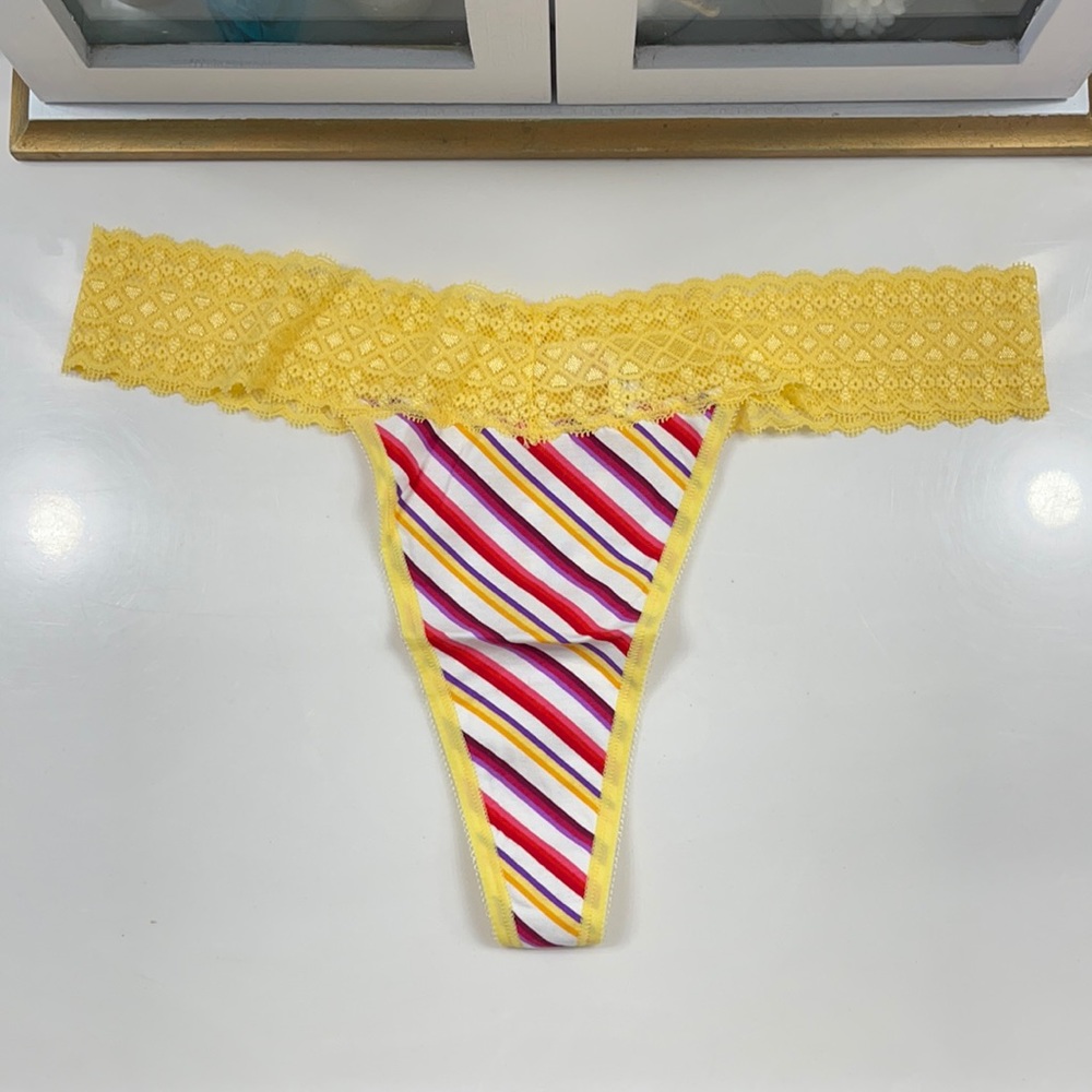 Victoria’s Secret lace waist, thong Panty. NWT. L